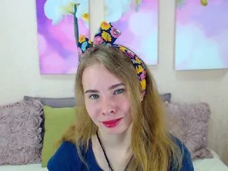 Live sex webcam photo for MollyKit #165742101