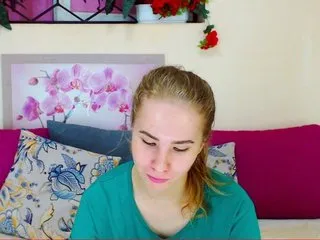 Live sex webcam photo for MollyKit #165897511