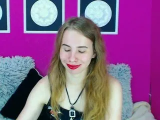 Live sex webcam photo for MollyKit #168434901