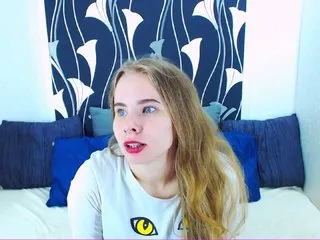 Live sex webcam photo for MollyKit #169384239