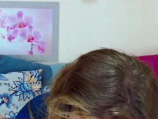 Live sex webcam photo for MollyKit #169454399