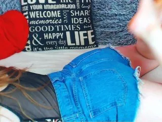Live sex webcam photo for MollyKit #169908546