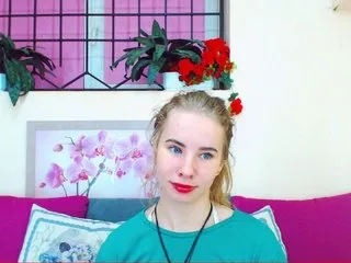 Live sex webcam photo for MollyKit #171929535