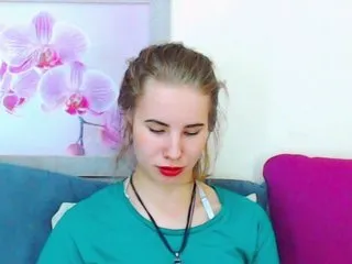 Live sex webcam photo for MollyKit #171956131