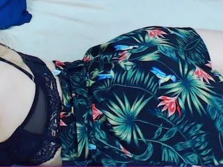 Live sex webcam photo for MollyKit #176697608