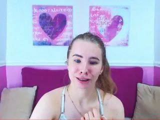 Live sex webcam photo for MollyKit #177560722