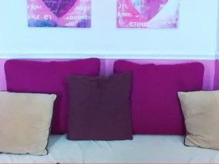 Live sex webcam photo for MollyKit #177906730