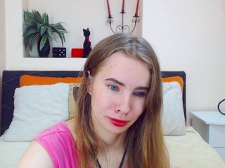Live sex webcam photo for MollyKit #180372686