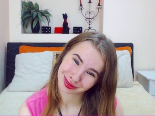 Live sex webcam photo for MollyKit #180374048