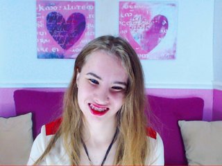 Live sex webcam photo for MollyKit #181506532