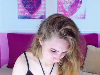 Live sex webcam photo for MollyKit #181707407
