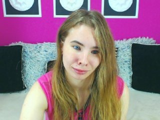 Live sex webcam photo for MollyKit #182775775