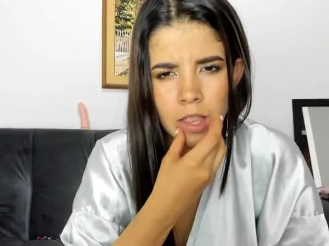 Live sex webcam photo for MollyRick #273198445