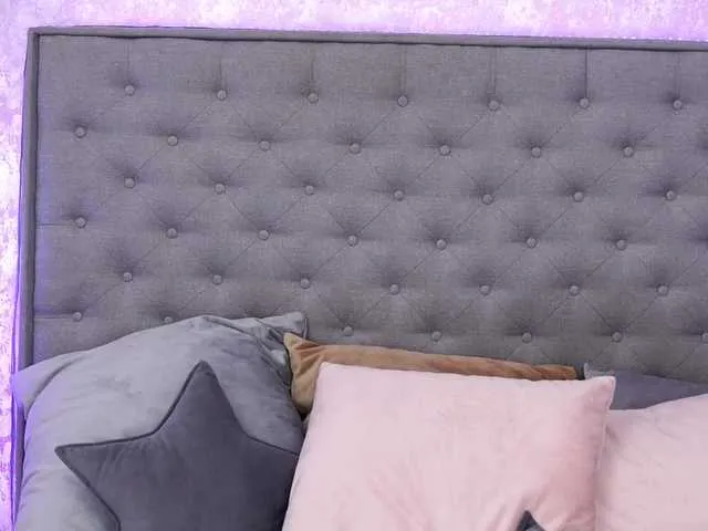 Live sex webcam photo for Mollyheadley #277101806