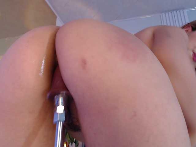 Live sex webcam photo for MollyyCruz #291779325