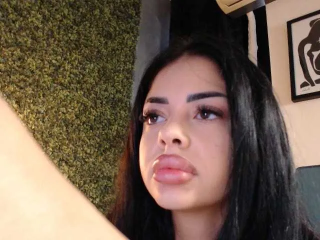 Live sex webcam photo for MolyStone #278257759