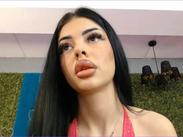 Live sex webcam photo for MolyStone #290234046
