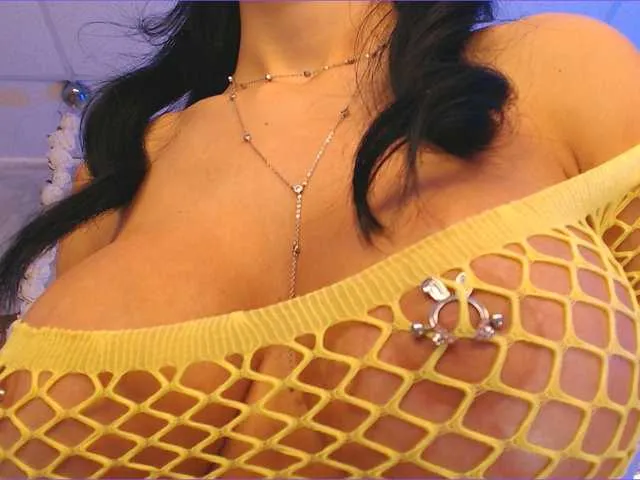 Live sex webcam photo for MolyStone #291738460