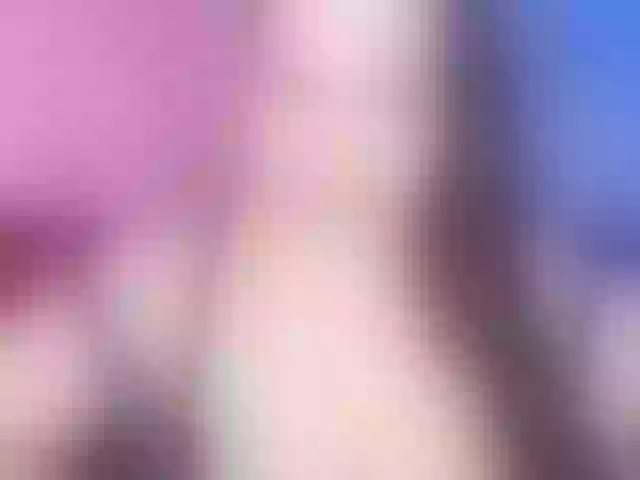 Live sex webcam photo for Molyboo #292045549