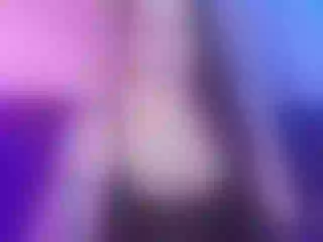 Live sex webcam photo for Molyboo #292111562