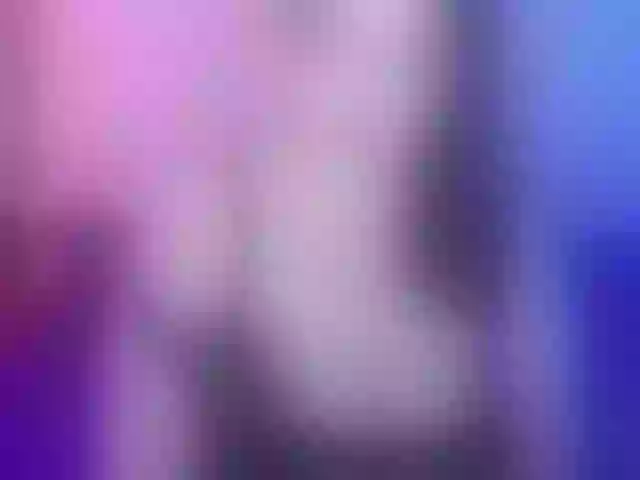Live sex webcam photo for Molyboo #292152620