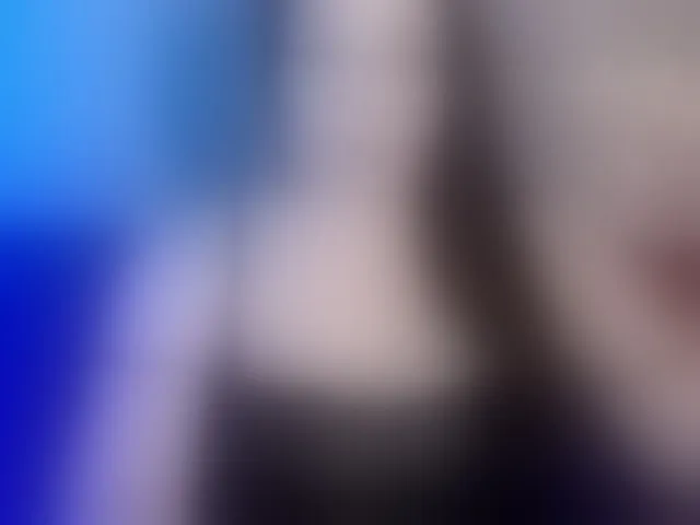 Live sex webcam photo for Molyboo #293667259