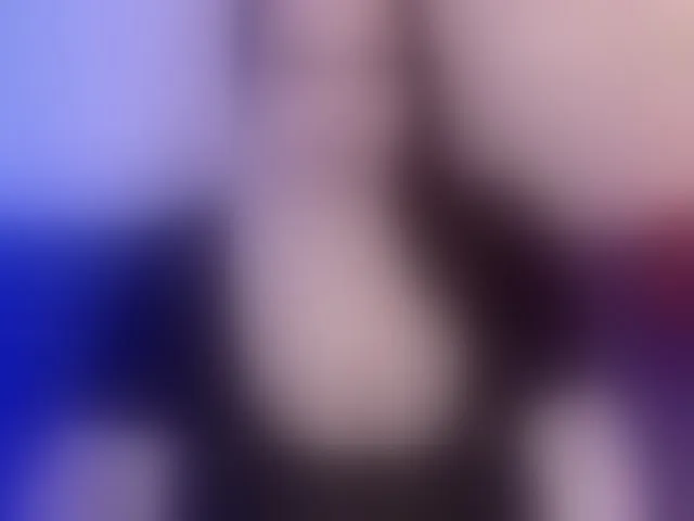 Live sex webcam photo for Molyboo #294058592