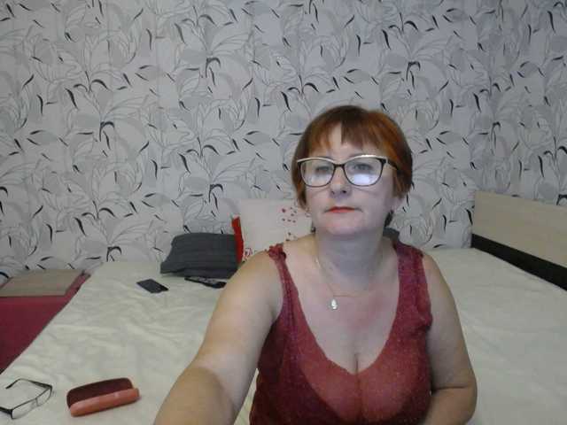 Live sex webcam photo for MomKsenia #274294032