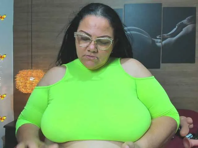 Live sex webcam photo for Mommy-hot #277453261