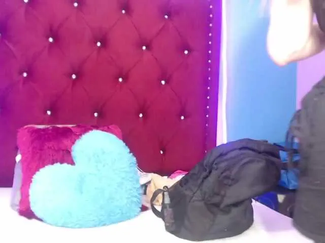 Live sex webcam photo for Mommy-mature #274778893