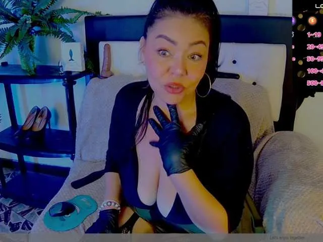 Live sex webcam photo for Mommy-pervert #293395387