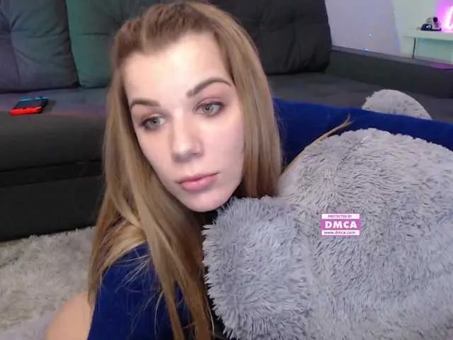 Live sex webcam photo for MomsaysitsOk #272491420