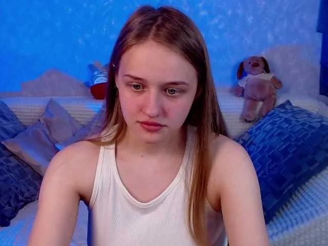 Live sex webcam photo for MonaBraun #273957083