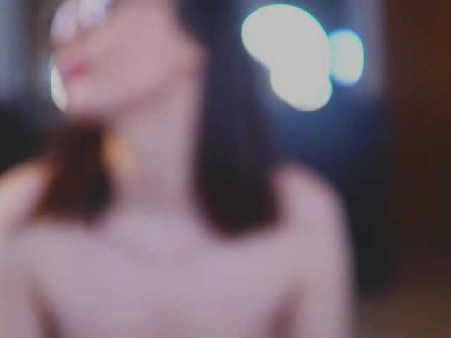 Live sex webcam photo for MonaLisss #290274893