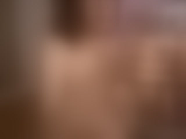 Live sex webcam photo for MonaLisss #294022484