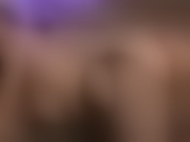 Live sex webcam photo for MonaLisss #294055307