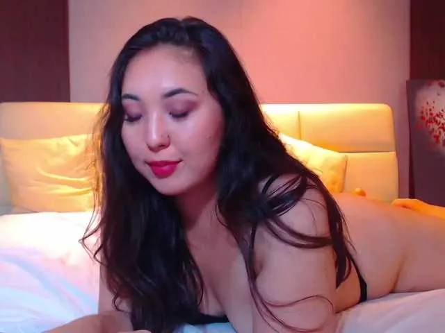 Live sex webcam photo for MonaMinSu #273999838