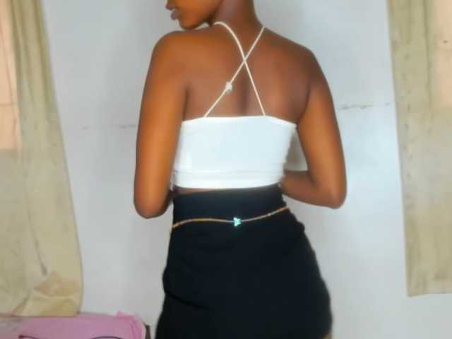 Live sex webcam photo for Monalisalisa #291474743