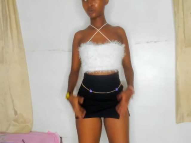 Live sex webcam photo for Monalisalisa #291856051