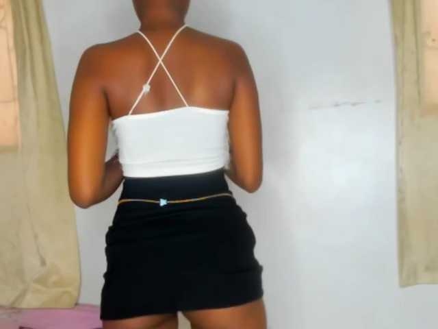 Live sex webcam photo for Monalisalisa #291912297