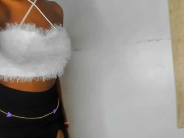 Live sex webcam photo for Monalisalisa #292032167