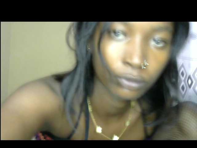 Live sex webcam photo for Monalisalisa #292049908