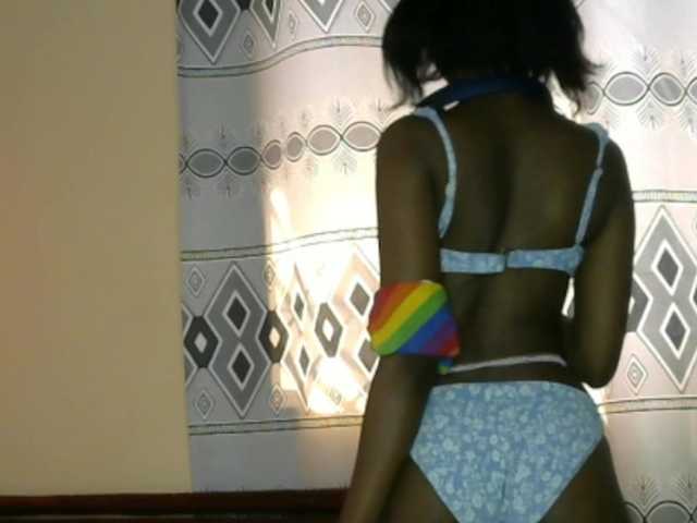 Live sex webcam photo for Monalisalisa #292083014