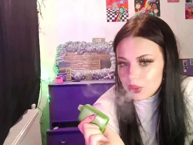 Live sex webcam photo for MoneyLoveMolly #276824242