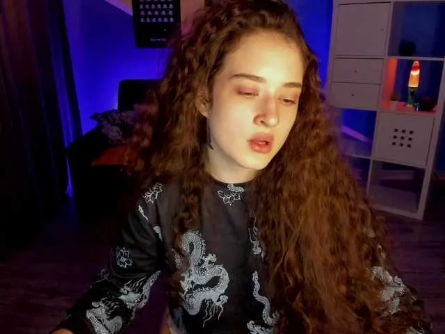 Live sex webcam photo for MonicaBellu #273906712