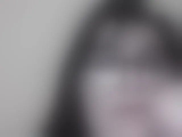 Live sex webcam photo for MonicaKiss #293246839