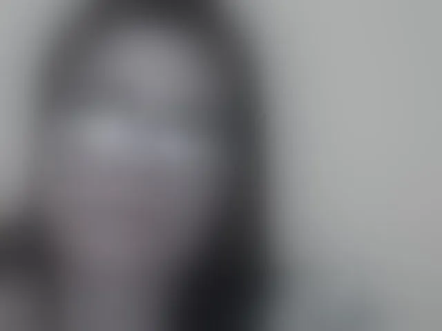 Live sex webcam photo for MonicaKiss #293379880