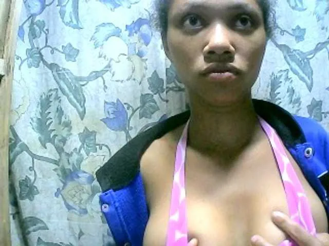 Live sex webcam photo for Monicaxa #278134964
