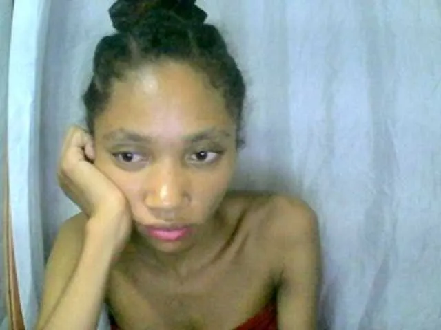 Live sex webcam photo for Monicaxa #290330347