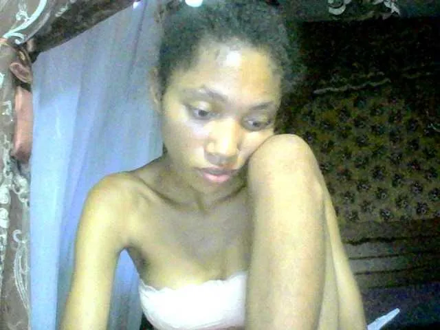 Live sex webcam photo for Monicaxa #290386520